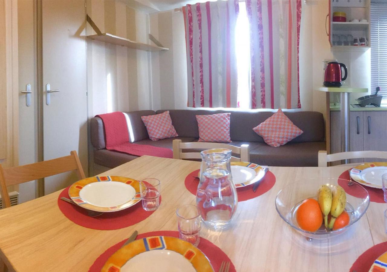 Mobilhome Climatise 3Ch 6P Dans Parc Des 7 Fonts Agde Exterior foto