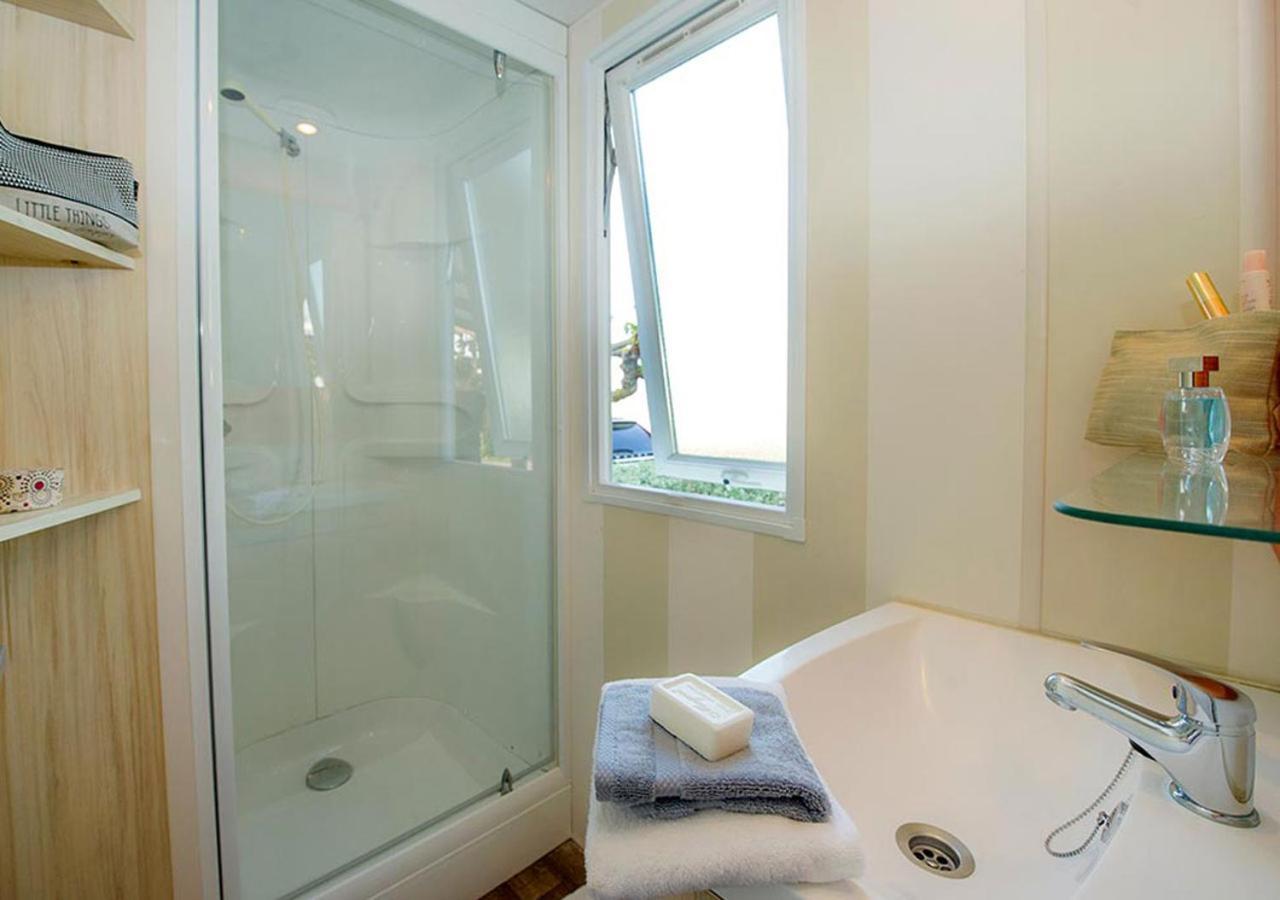 Mobilhome Climatise 3Ch 6P Dans Parc Des 7 Fonts Agde Exterior foto